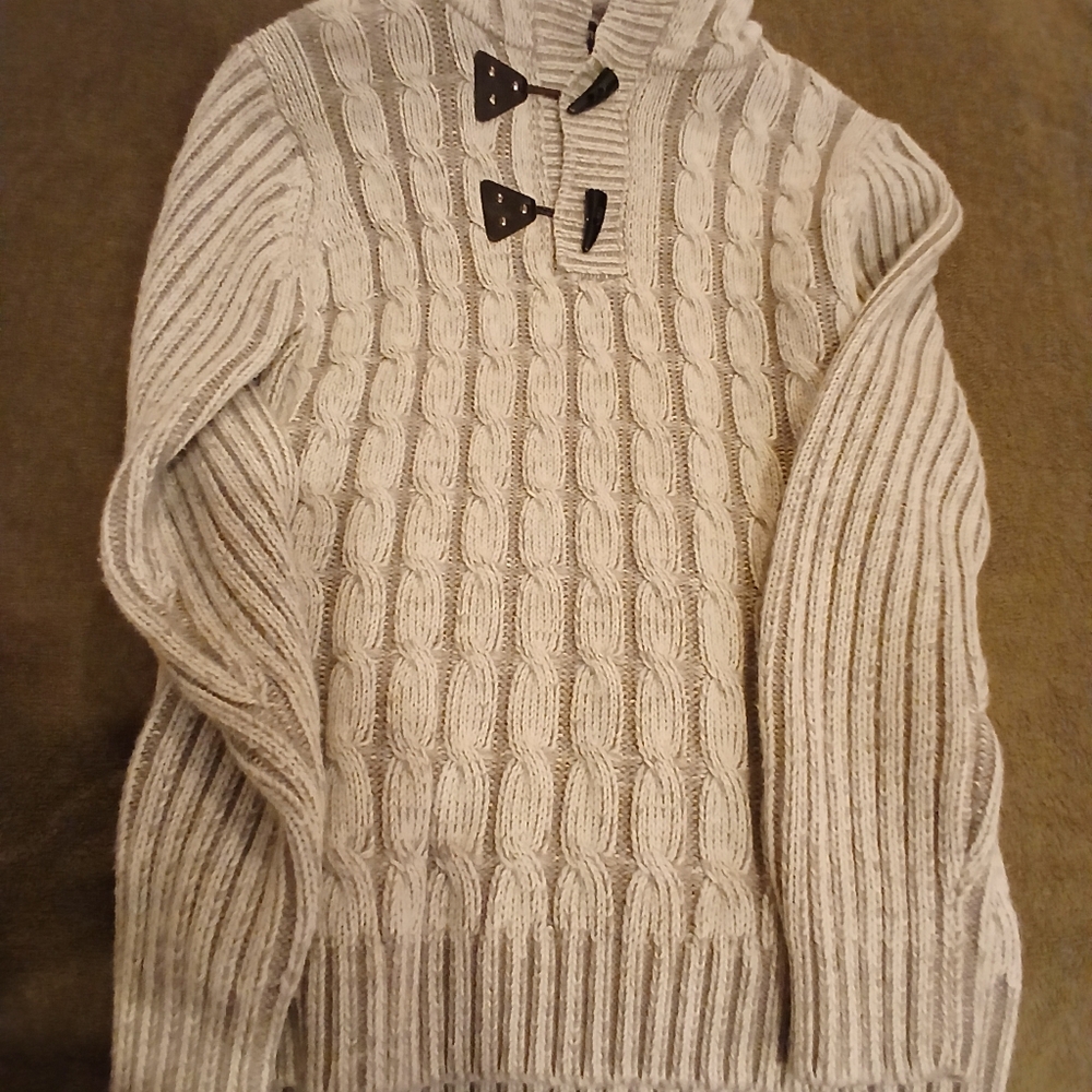 New Men's Cream Cable Knit Sweater